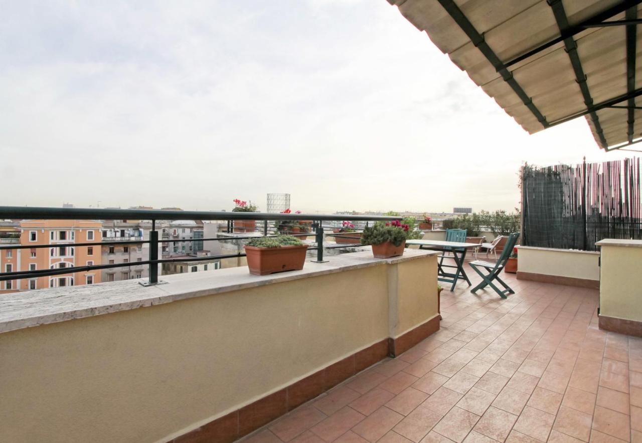 Apartment In The Clouds Over Trastevere, Penthouse